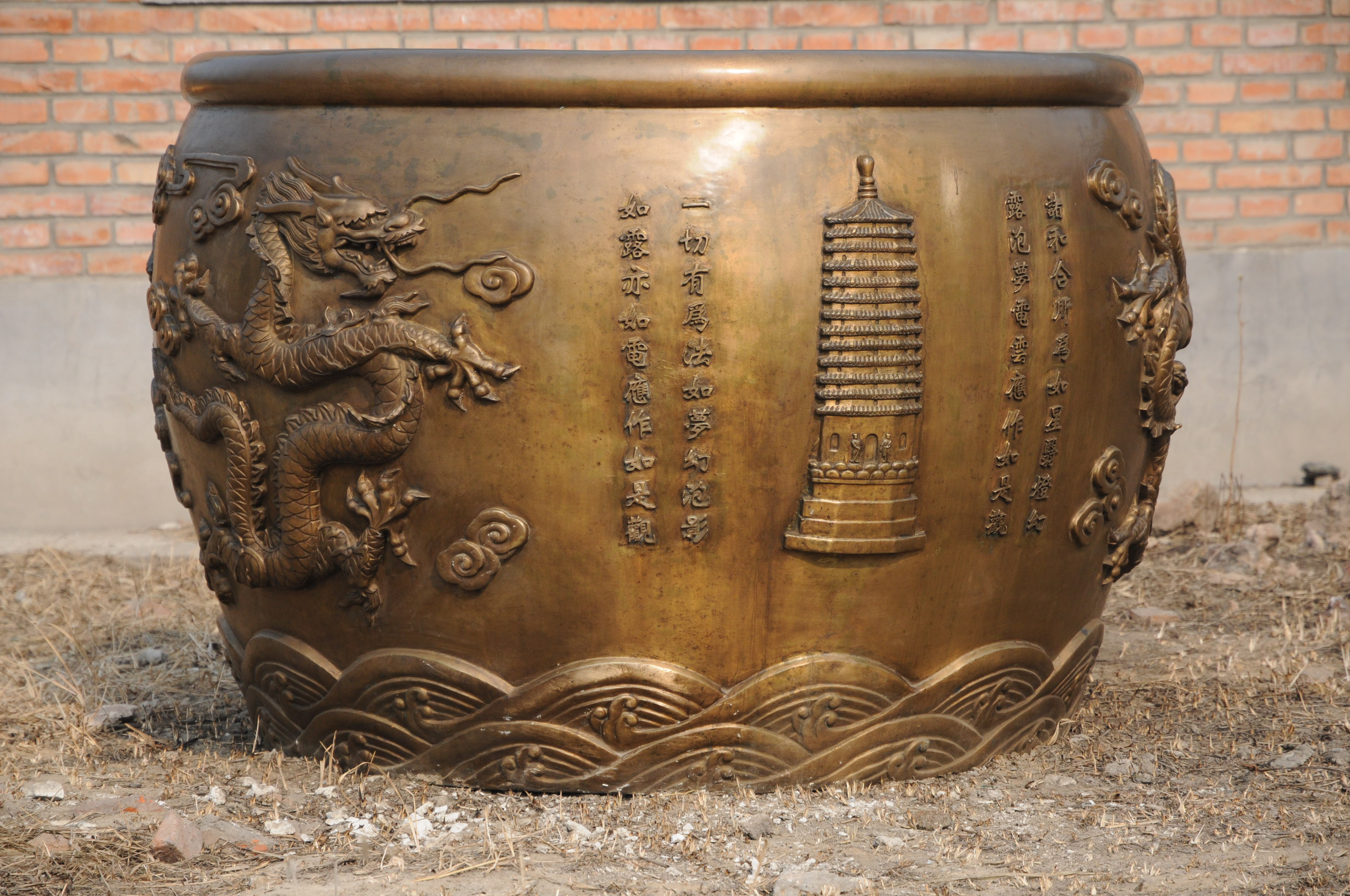 北京龙泉寺铜缸